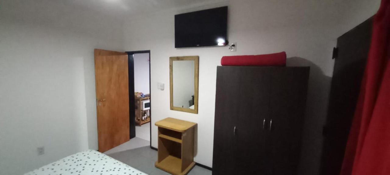 Apartamentos Willy - En Zona Residencial Con Estacionamiento Mendoza Exterior photo
