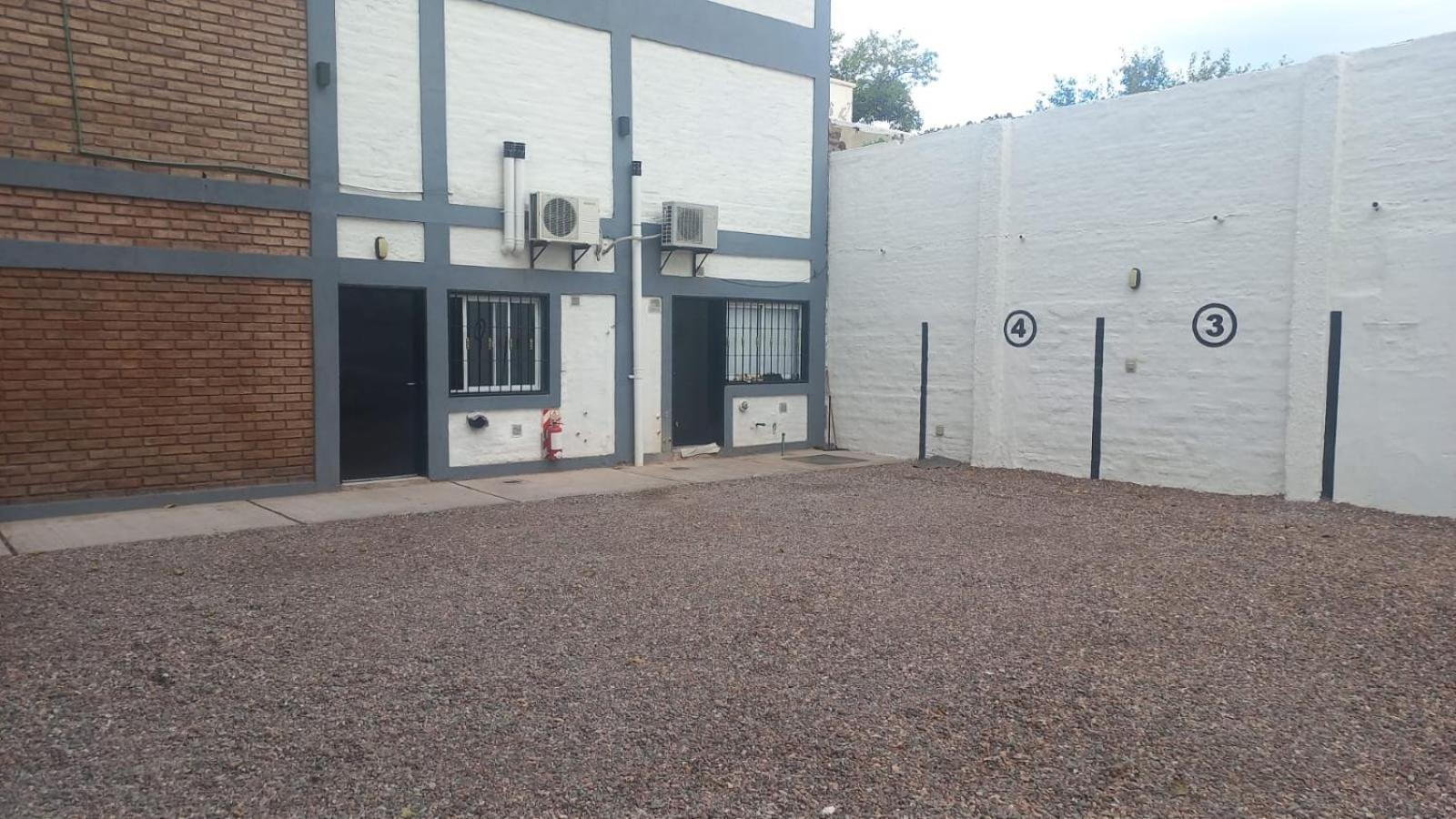 Apartamentos Willy - En Zona Residencial Con Estacionamiento Mendoza Exterior photo